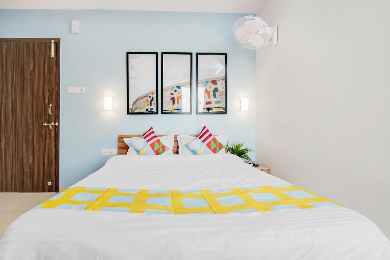 Oyo 79233 Hotel Hive Stays Kochi ภายนอก รูปภาพ